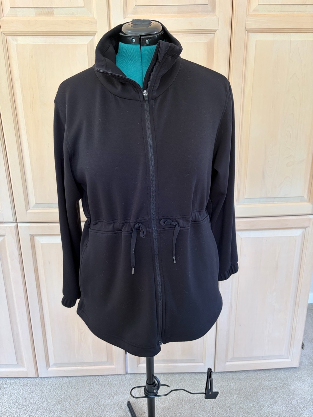 Yogalicious Black Zip-Up Active Jacket